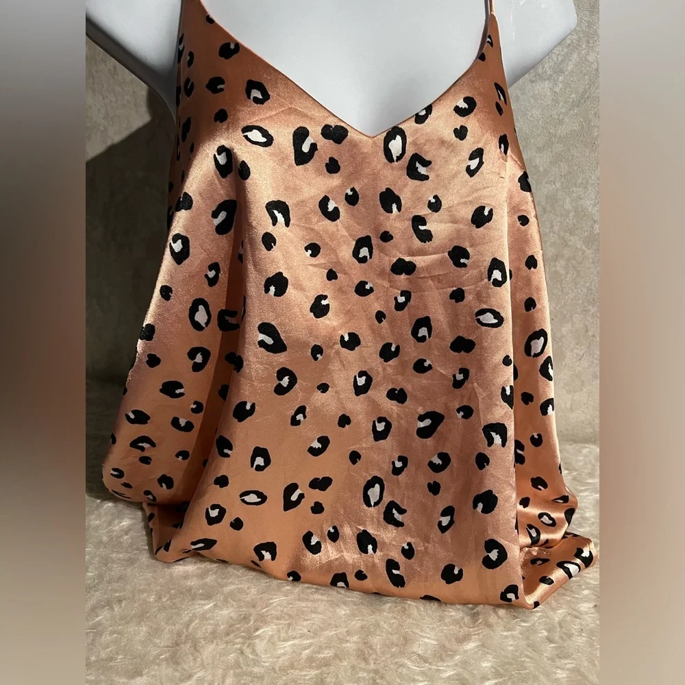 Pink gold Animal print blouse 💛 - Picture 4 of 15